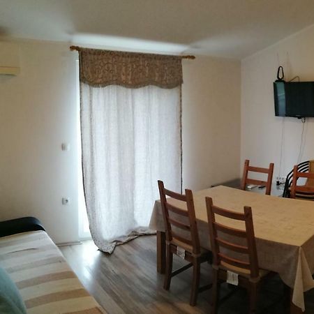 Apartments Sadina Skradin Esterno foto