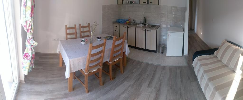 Apartments Sadina Skradin Esterno foto